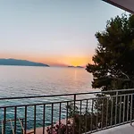 호텔 Inn Hotel Kanine