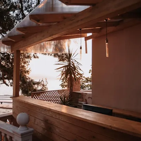 Inn Hotel Hotell Kanine